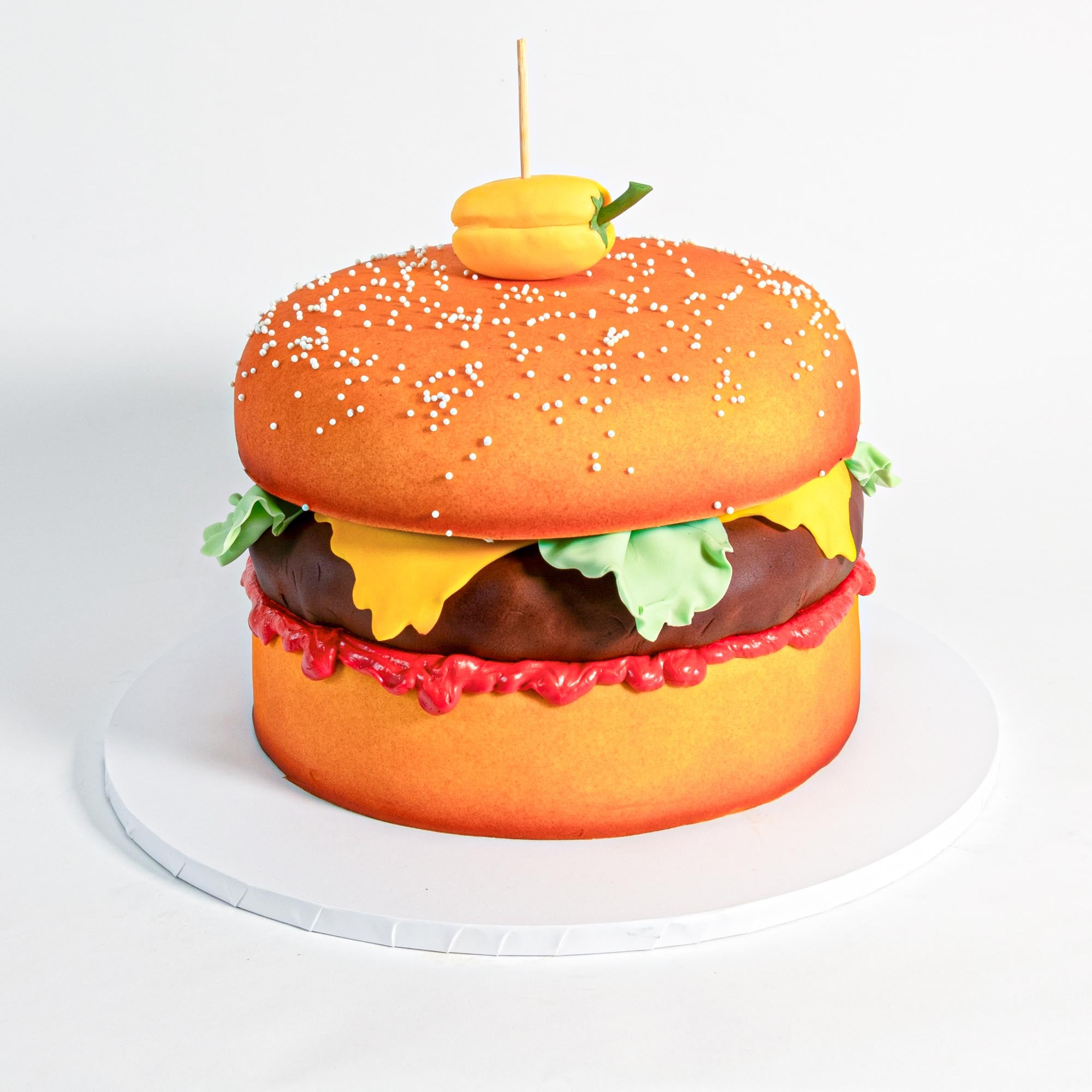 16 Crazy Realistic Cakes That'll Make You Do a Double Take | Hamburger cake,  Realistic cakes, Burger cake